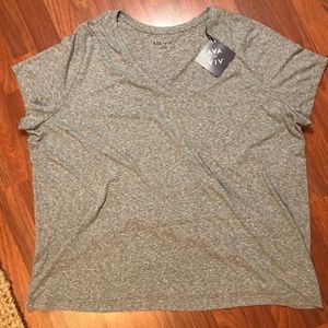 NWT 4X Ava & Viv Heather Gray V-Neck Tee